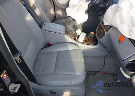 2000 Mercedes-Benz Ml 320 z USA, uszkodzony, nr VIN 4JGAB54E7YA155826